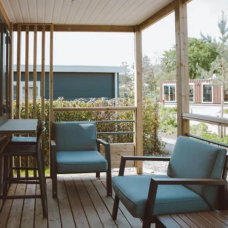 Trinity 12 People פורטהאוזן